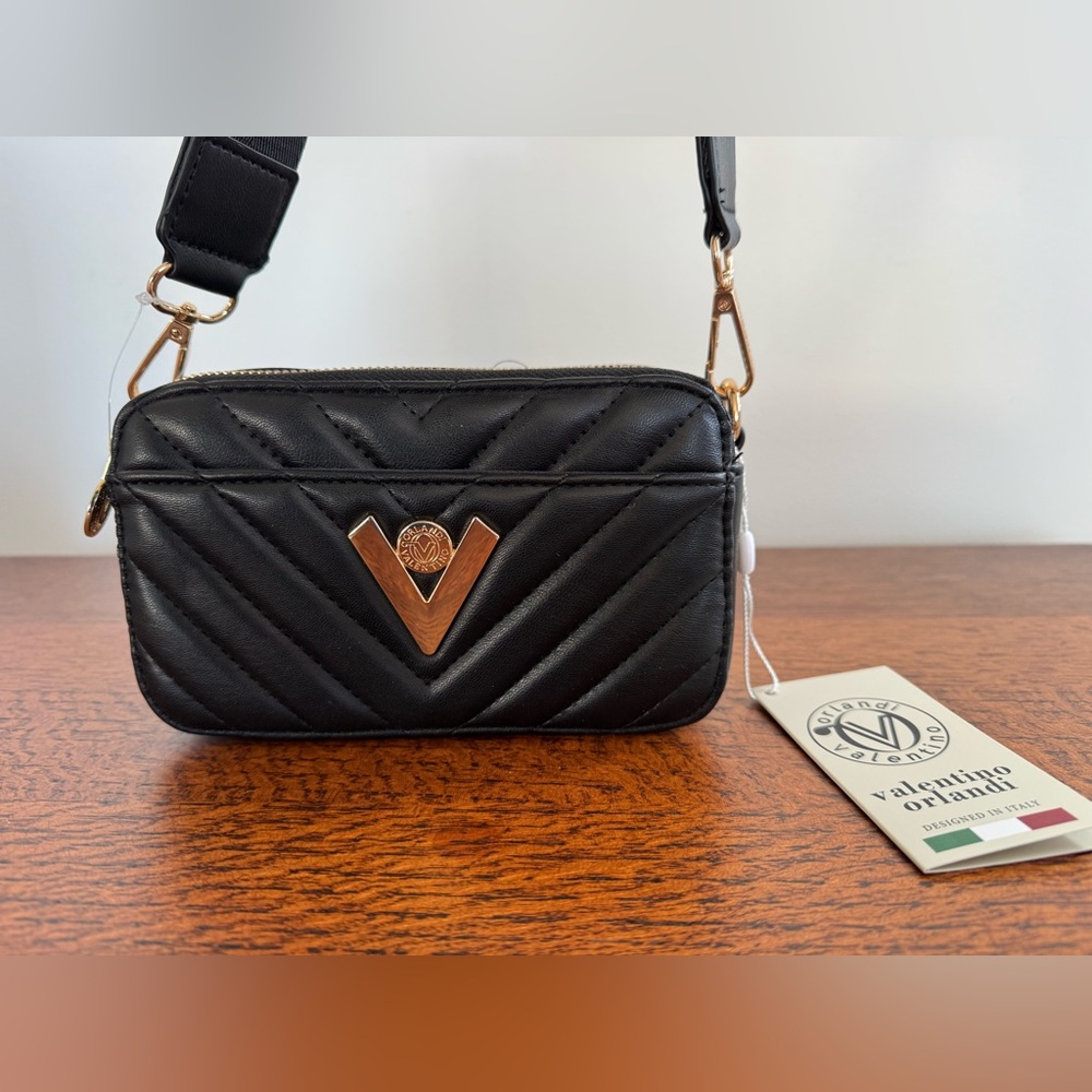 NWT - Valentino Orlandi Vegan Leather Black Quilted Crossbody Camera Bag - Picture 2 of 10